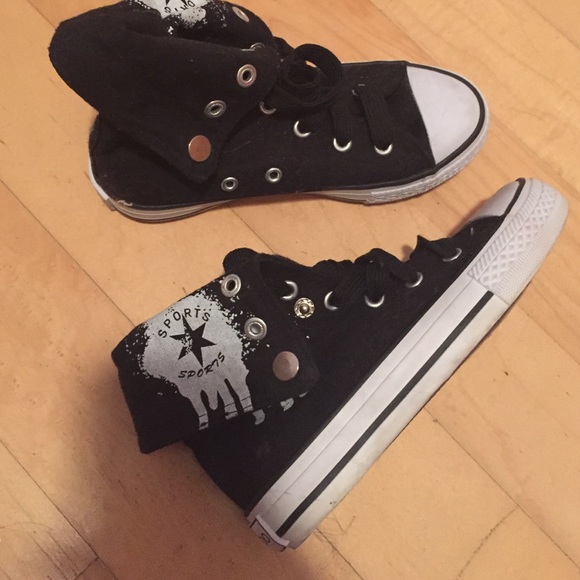 Black and white converse look a like