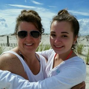 Meet your Posher, Caroline