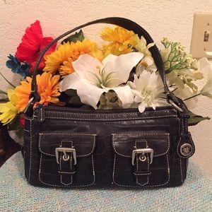 ❤️❣💕Dooney & Bourke leather shoulder bag💕❣❤️