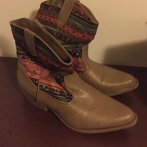 Wets seal "cowboy" boots
