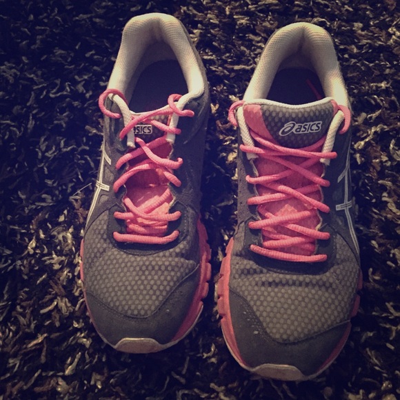 Running shoes