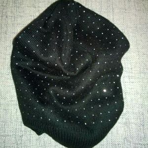 WOMEN'S BEANIE