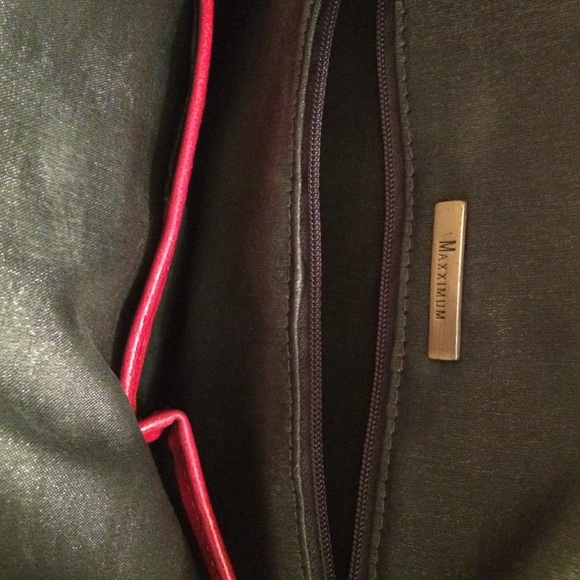Maxximum Purse - Picture 4 of 4