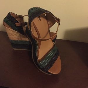 Mossimo Wedge