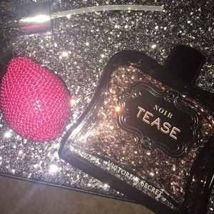 Brand new NOIR TEASE perfume with old timey pump