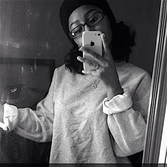 Meet your Posher, Destine - Picture 1 of 1