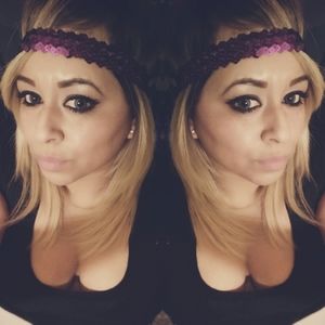 Meet your Posher, Stella