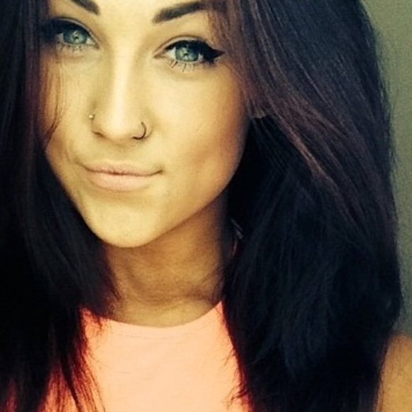 Meet your Posher, Jessica - Picture 1 of 1