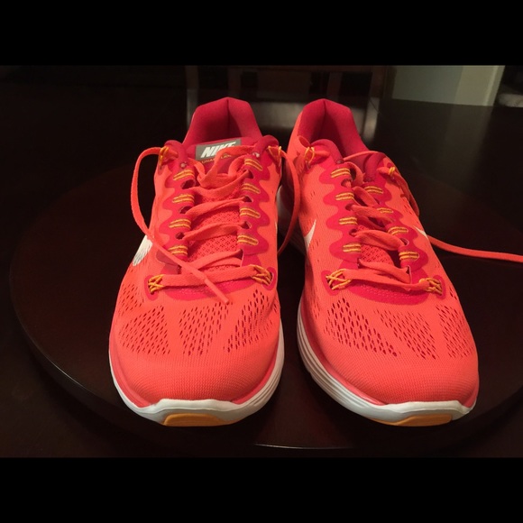 They nice shoes - Picture 2 of 3