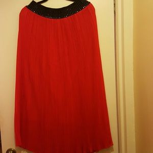 Beautiful red and black skirt size L