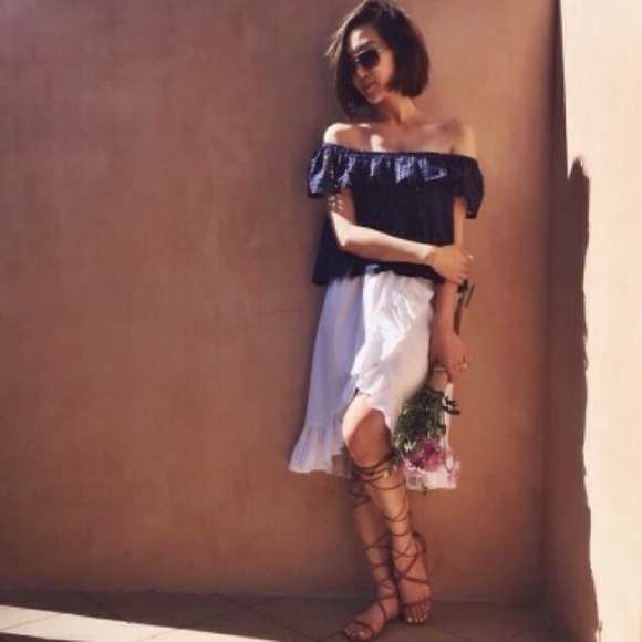 🆕 Rebecca Minkoff Cropped Eyelet Top - Picture 3 of 3