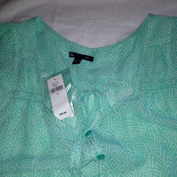 NWT Gap Sheer Woven Blouse - Picture 3 of 4