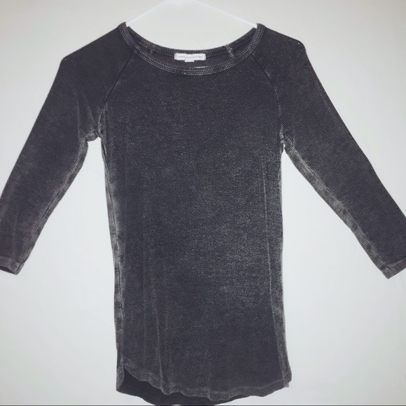 quarter sleeve tight shirt