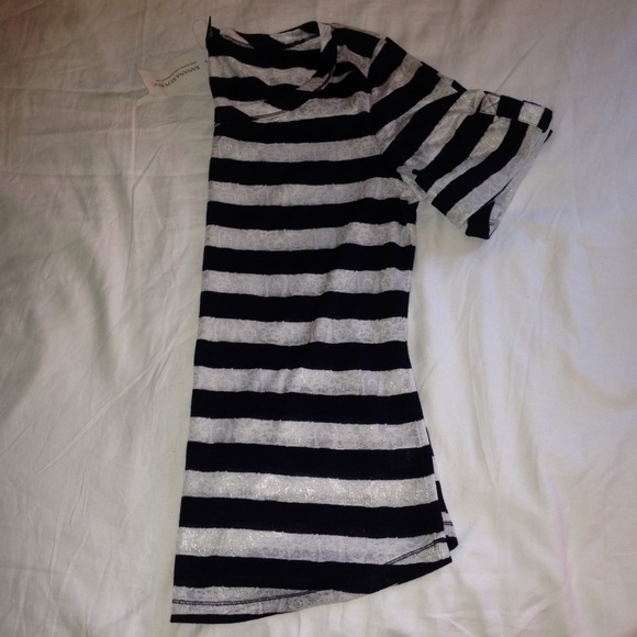 NWT Banana Republic Striped Roll-Up Tee - Picture 3 of 3