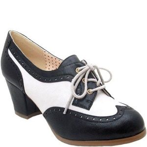 *SALE* B.A.I.T. Remmy Black Oxford Heels Size 7.5