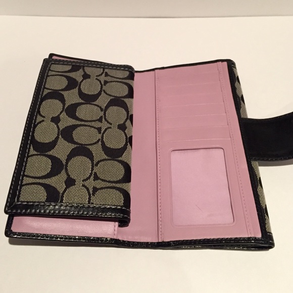 Black Coach Wallet - Picture 4 of 4