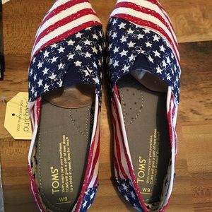 Brand New!!! American Flag TOMS