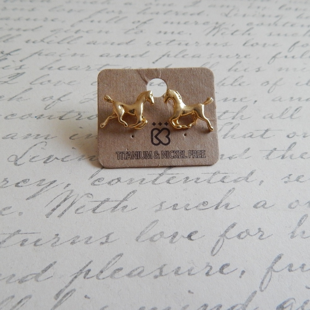 Horse earrings