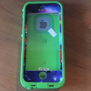 iPhone 5/5S lifeproof case