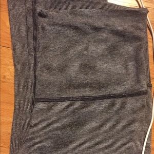 Size 8 wee stripe crops excellent condition