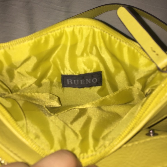 Bueno Purse - Picture 3 of 4