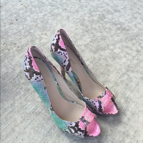 Nine West Pink/Turquoise Snake Skin Open Toe