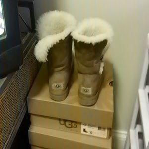 Uggs