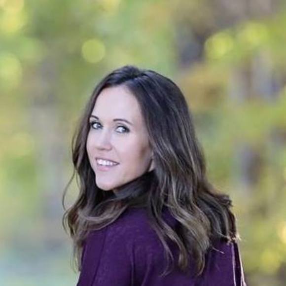 Meet your Posher, Alisa - Picture 1 of 1