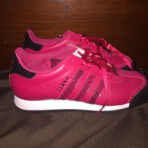 Adidas Samoa in Pink & black💟