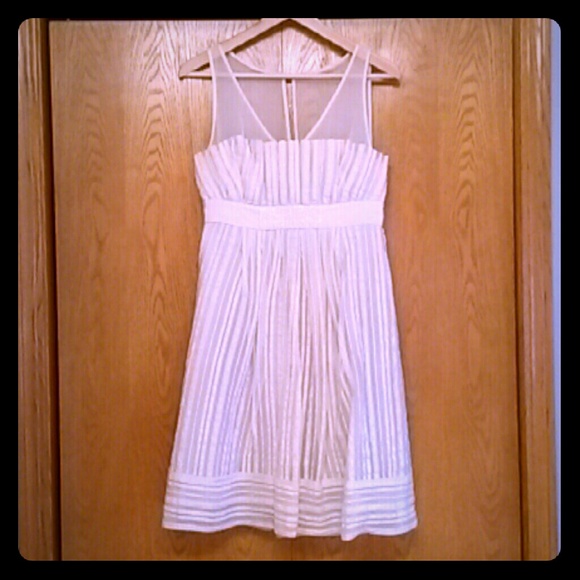 BCBGmaxazria dress size 4,color champagne