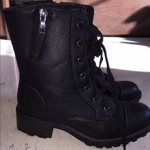 Wet Seal Shoes - Combat Boots Wet Seal Shoes - Combat Boots