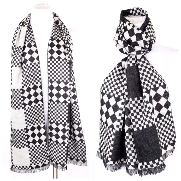 ‼️ LAST CALL PRICE FIRM‼️ 
Black White Cashmere Check Harlequin Scarf - Picture 4 of 4