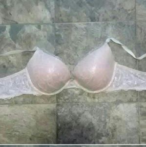 Victoria's Secret Lace Plunge Bra 38C