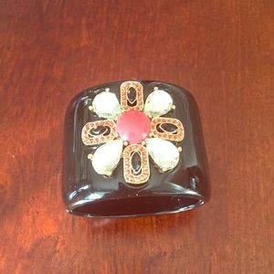 Adorable Stella and Dot cuff bracelet