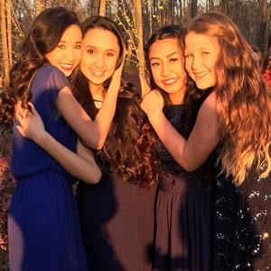 Meet your Posher, Crystal