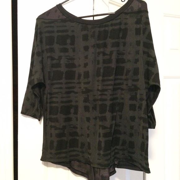 Lululemon Yoga Flow Long Sleeve Tee, size 8