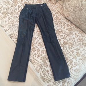 LIKE NEW~HARLEY DAVIDSON LADIES LEATHER PANTS