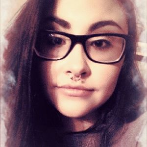 Meet your Posher, Celina