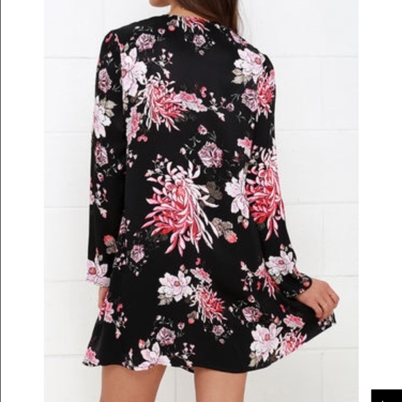 🌺HP🌺 Coming Soon! Black Floral Print Dress - Picture 4 of 4