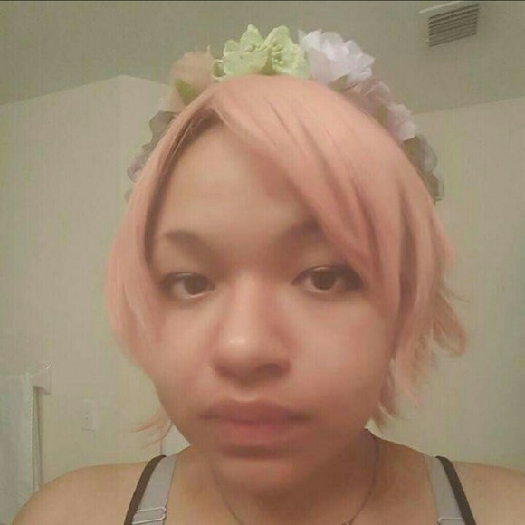 Meet your Posher, Dana - Picture 3 of 3