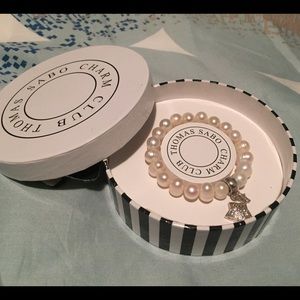 Mother of pearl bracelet with star charm