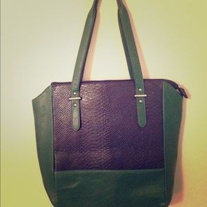 New York & Company multi-purpose bag