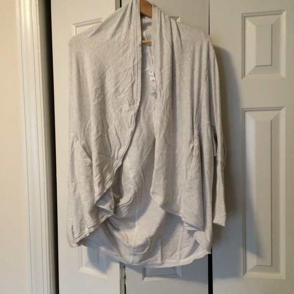 Lululemon Heathered Oatmeal Wrap