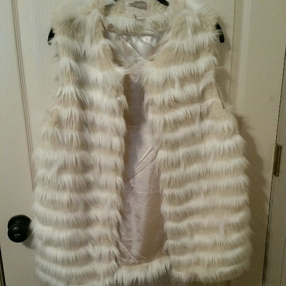 FOREVER 21 Fur Vest - Picture 2 of 3