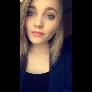 Meet your Posher, Hilary