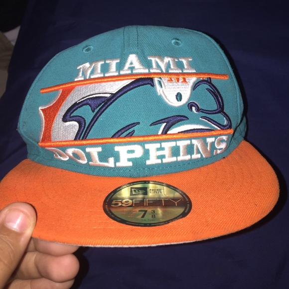 A Miami Dolphins football team hat - Picture 2 of 4