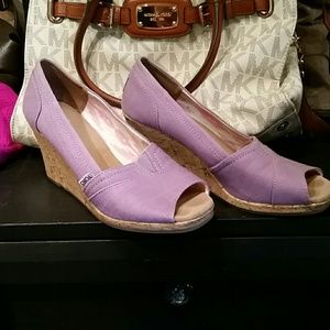 Tom lavender wedges