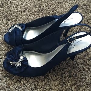 Navy blue elegant sandals