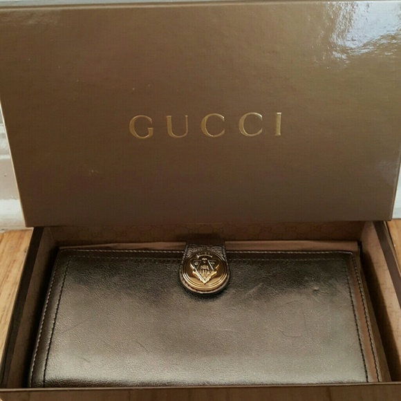Gucci women's wallet perfect condition! (Bronze )