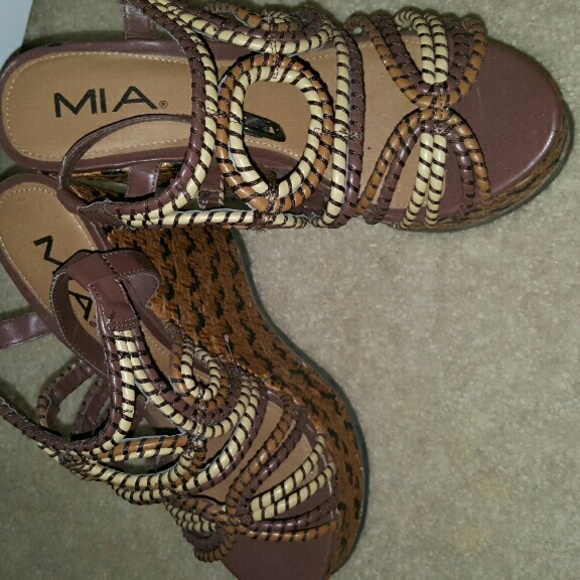 Cultured shoes